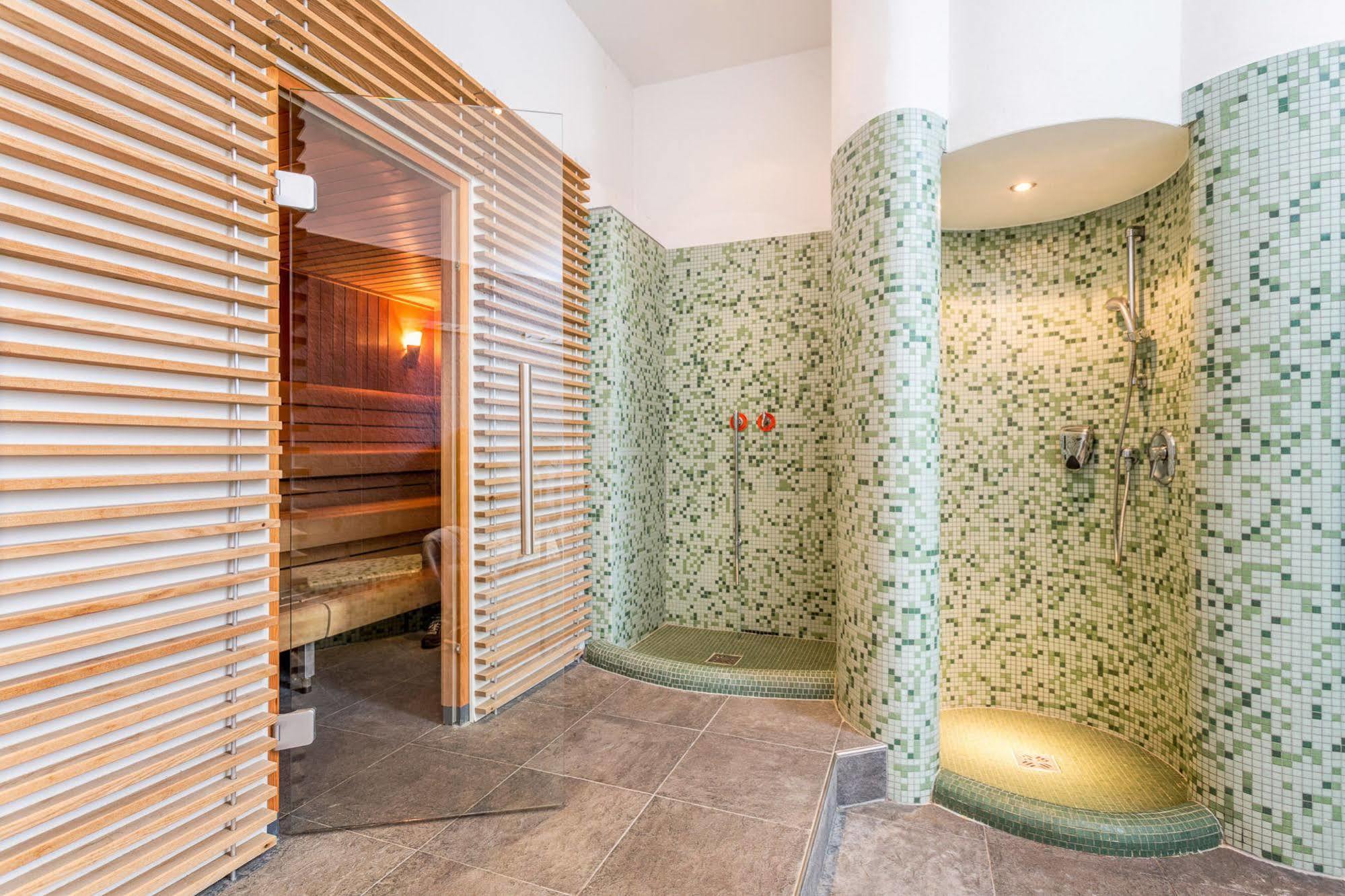 Hotel Badhaus زيل أم سي المظهر الخارجي الصورة
